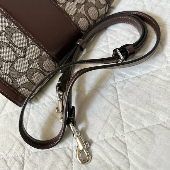 Coach monogram handbag - Picture 10 of 10